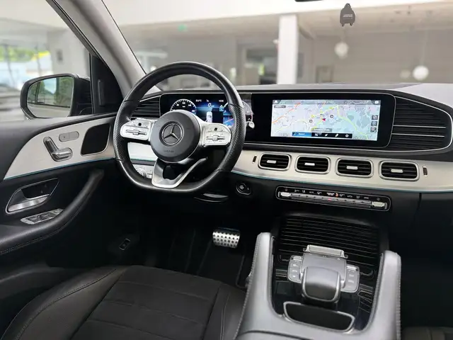 Mercedes-Benz 450 view 12