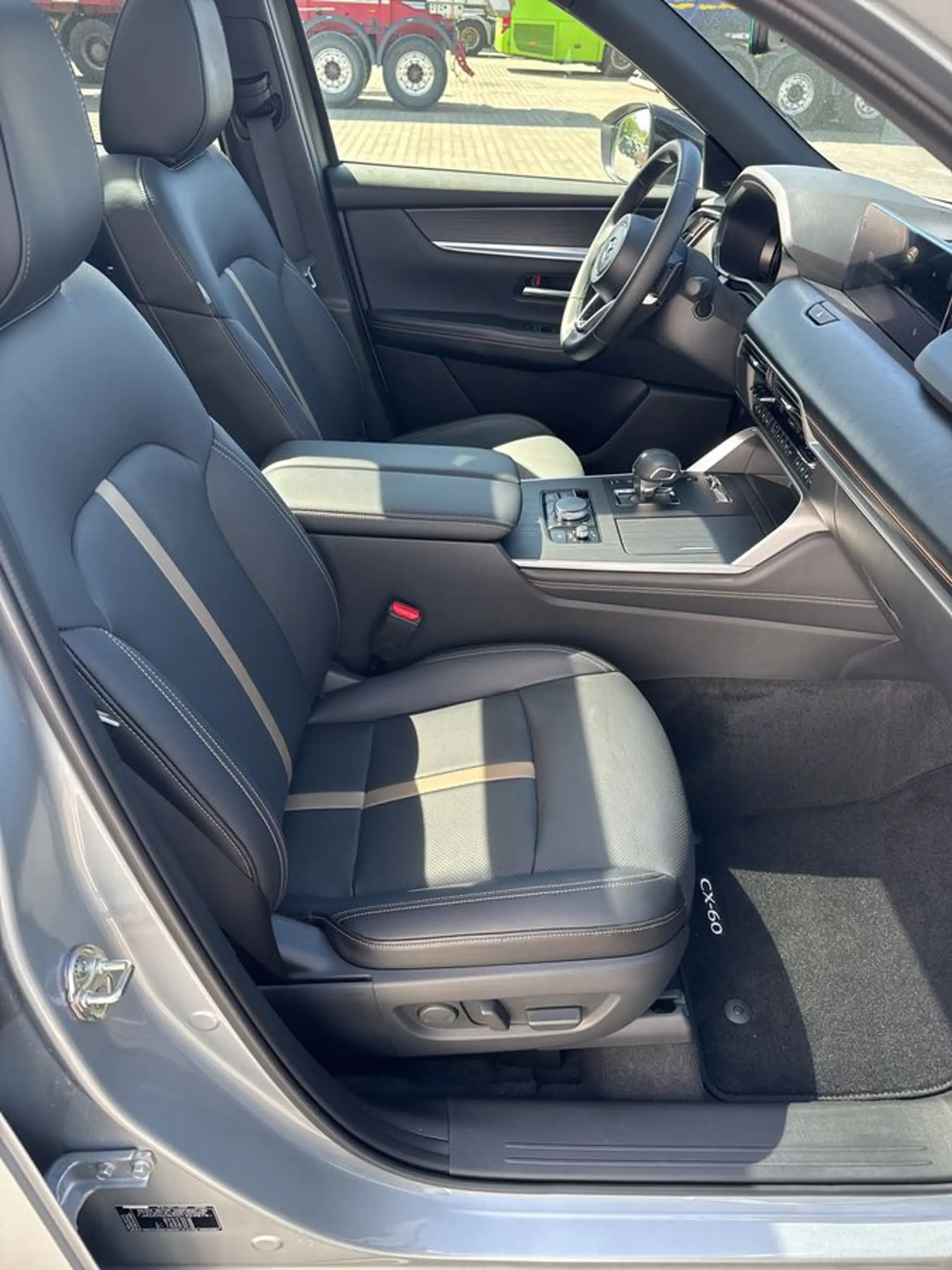 Mazda CX-60 Homura Plus Hybrid AWD — photo 4