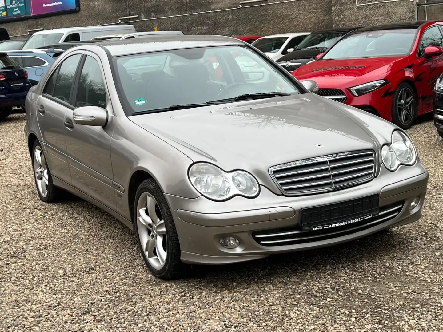 Mercedes-Benz C 180 Kompressor*SITZHZ*Automatik Silber - 2