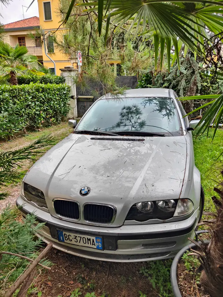BMW 320 Serie 3 E46 Berlina 320d, foto 2