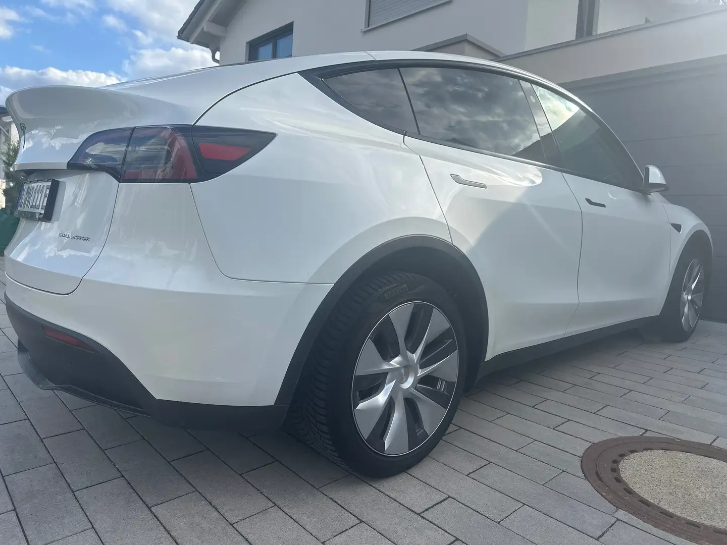 Tesla Model Y Model Y Long Range Dual Motor AWD Weiß - 2