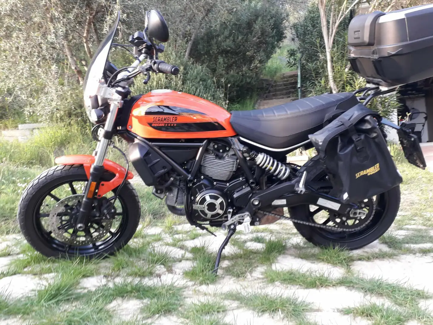 Ducati Scrambler sixty2 Naranja - 2