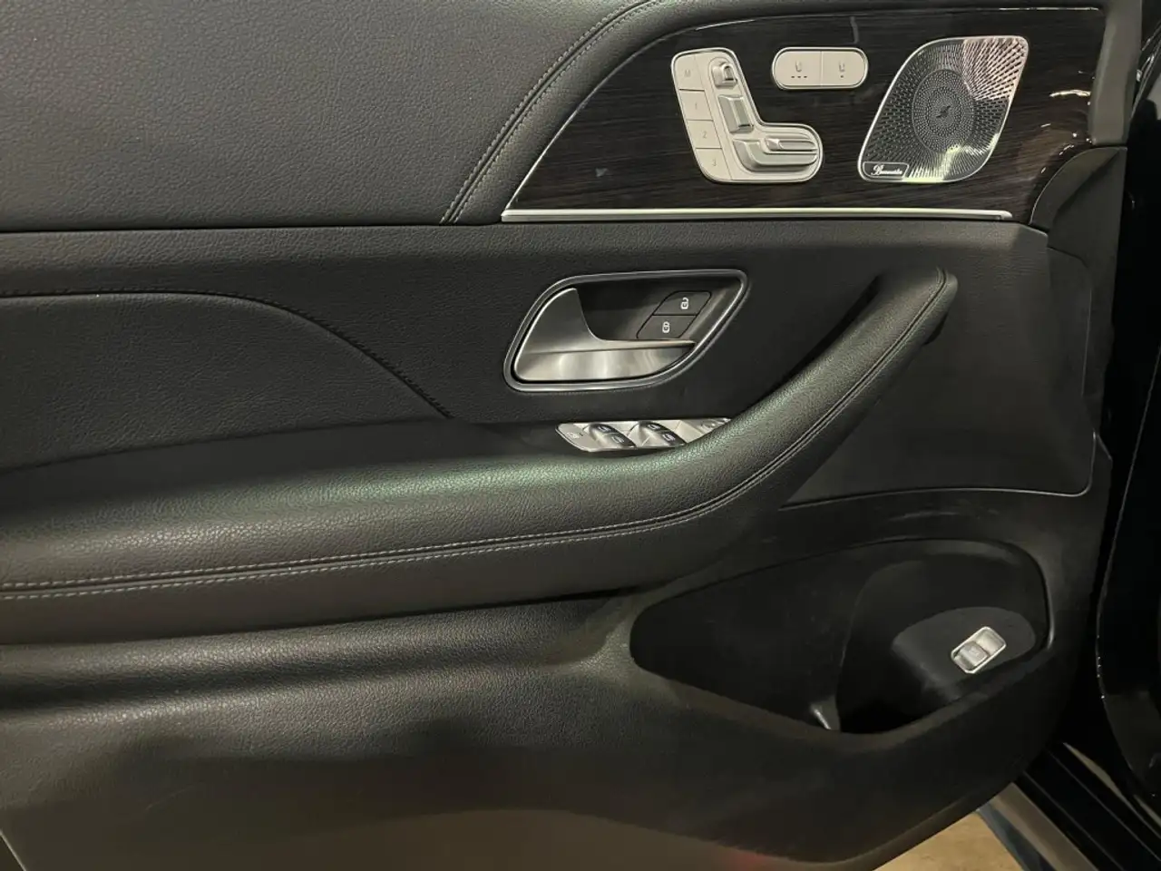 Mercedes-Benz GLE снимка Mercedes-Benz GLE