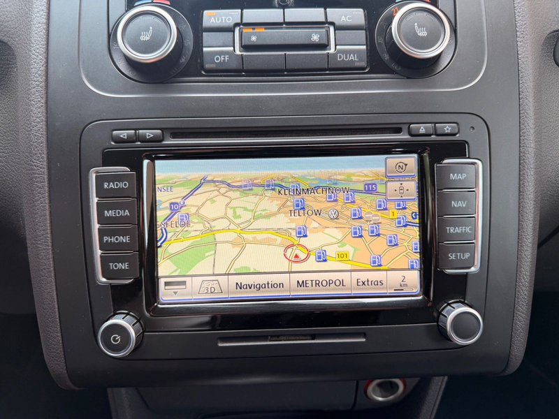 Volkswagen Touran 2.0 TDi Comfortline 7-SITZER+AUT+NAVI+XEN — photo 9