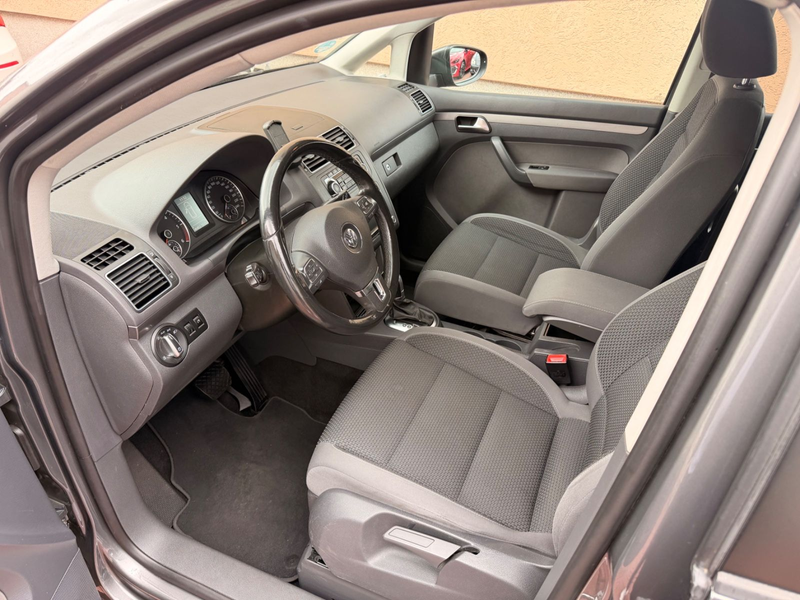 Volkswagen Touran 2.0 TDi Comfortline 7-SITZER+AUT+NAVI+XEN — photo 15
