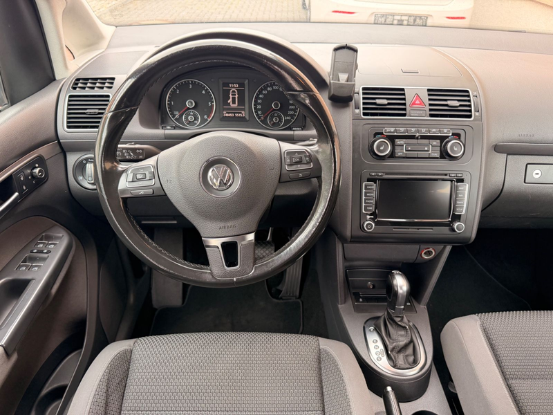 Volkswagen Touran 2.0 TDi Comfortline 7-SITZER+AUT+NAVI+XEN — photo 8