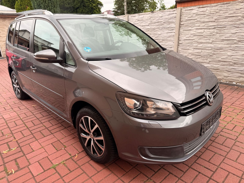 Volkswagen Touran 2.0 TDi Comfortline 7-SITZER+AUT+NAVI+XEN — photo 3