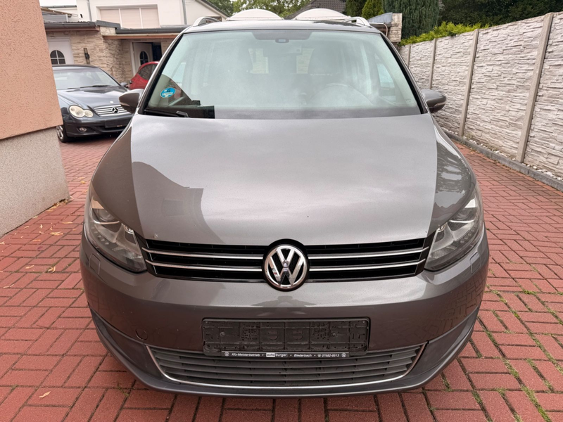 Volkswagen Touran 2.0 TDi Comfortline 7-SITZER+AUT+NAVI+XEN — photo 2