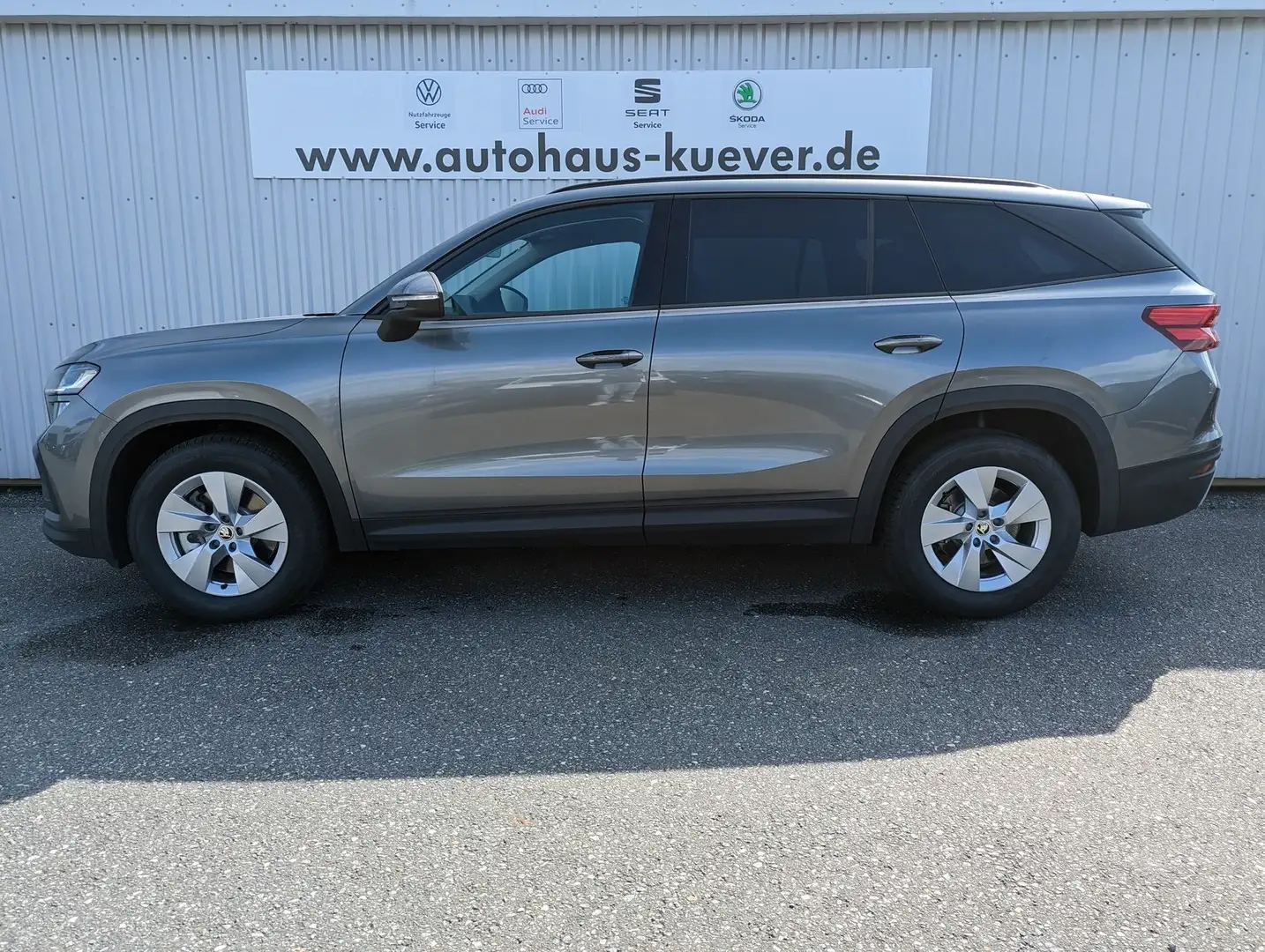 Skoda Kodiaq Selection 2.0 TDI DSG Navi+AHK+LED+7S ACC*AHK*NAVI Grau - 2