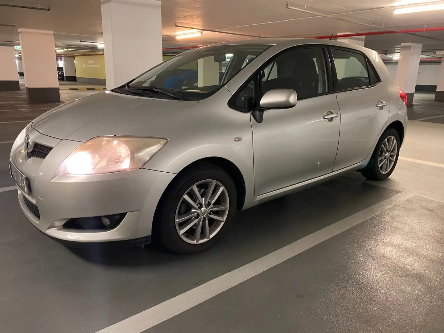 Toyota Auris Life Zilver - 1