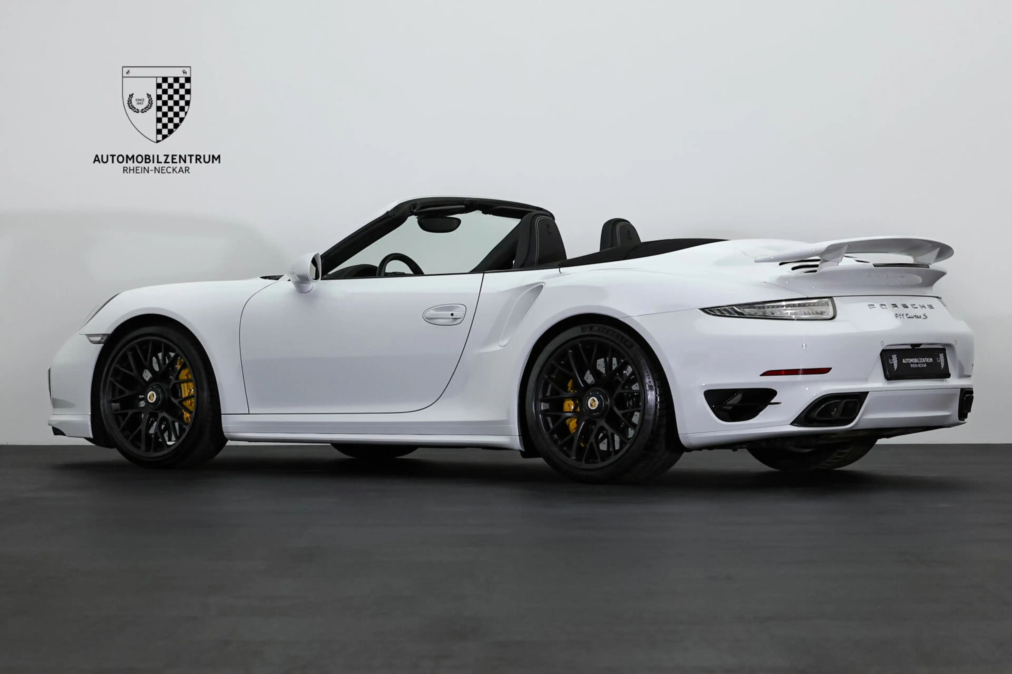 Porsche 911 911 Turbo S Cabriolet Carbon/Burmester/Sportsitz — photo 5
