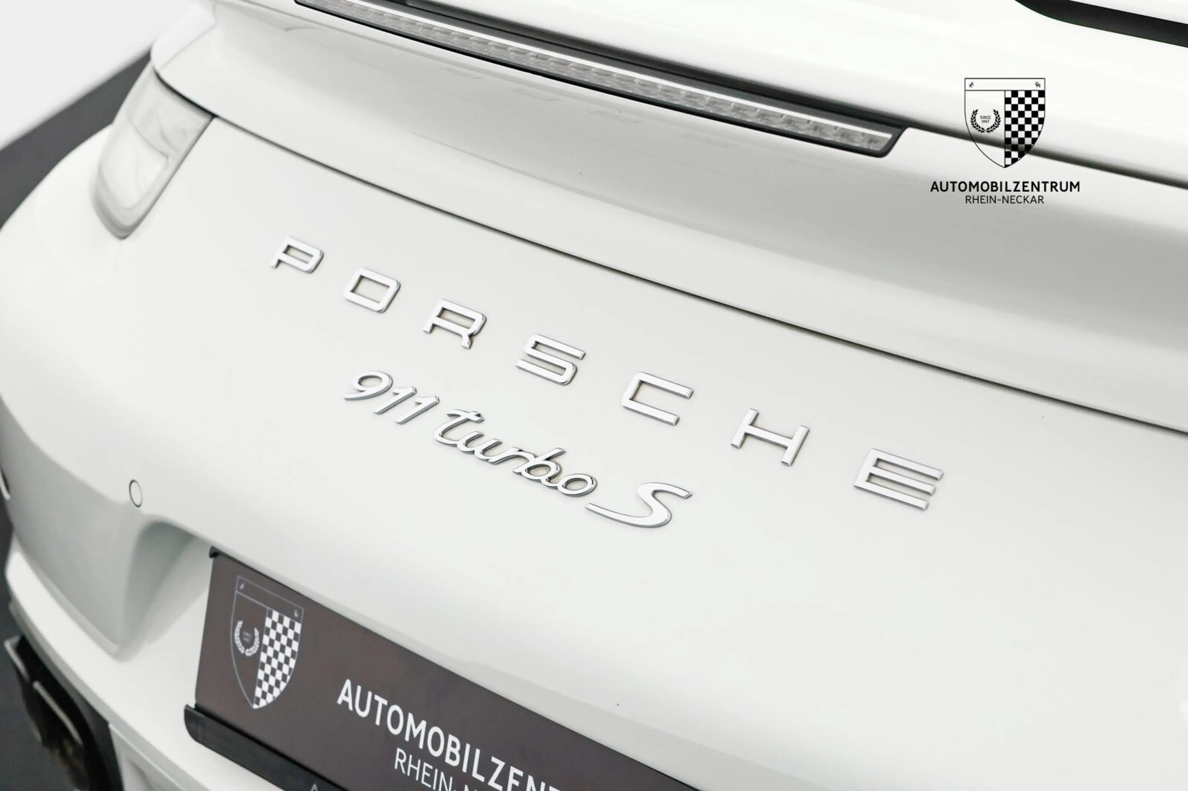 Porsche 911 911 Turbo S Cabriolet Carbon/Burmester/Sportsitz — photo 14