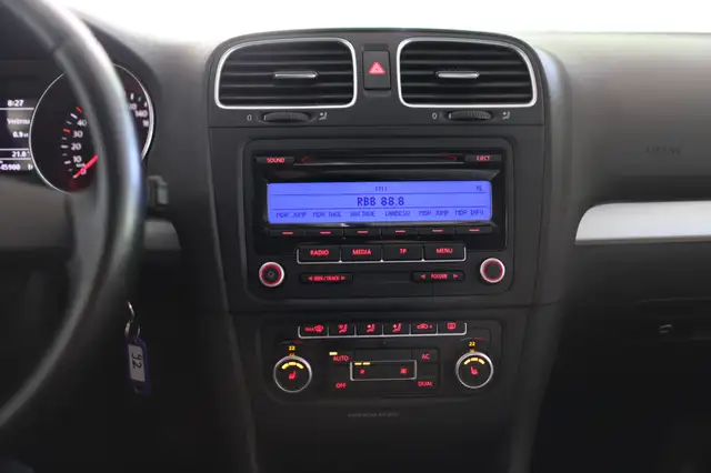 Volkswagen Golf view 13