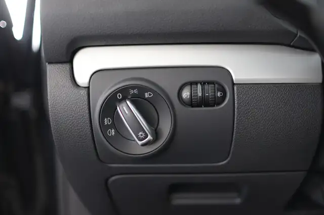 Volkswagen Golf view 14