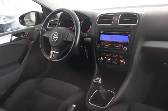 Volkswagen Golf view 6