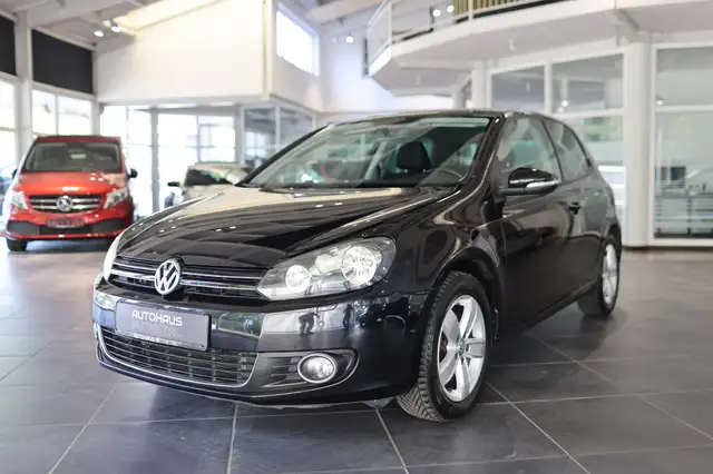 Volkswagen Golf view 3
