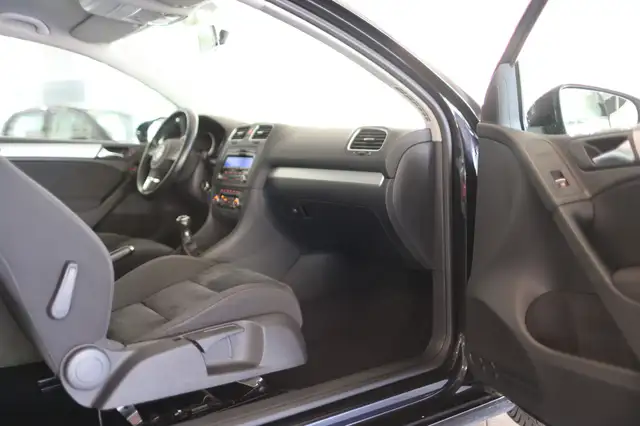 Volkswagen Golf view 9