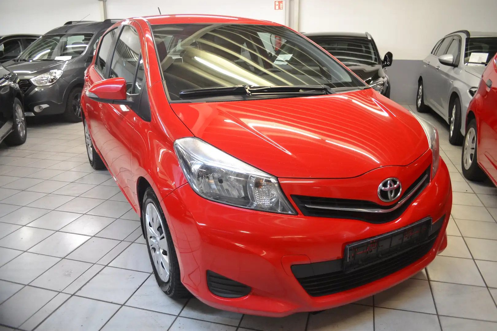 Toyota Yaris 1.4 D-4D Life CO²-104g *1.HAND*KAMERA*KLIMA Rosso - 2