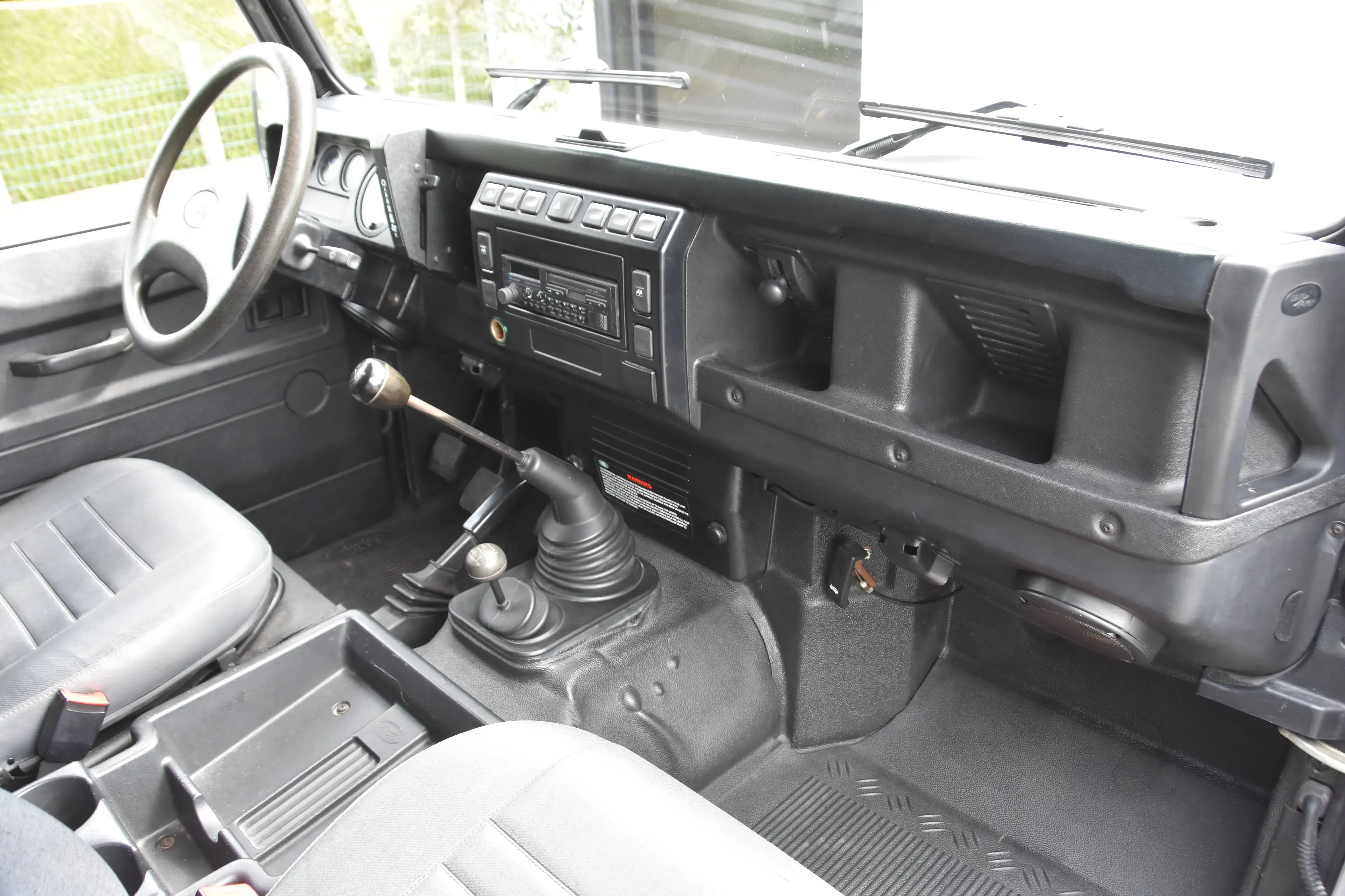 Land Rover Defender 90 TD5 Cabrio " BEL AIR " – 1 VAN 75 — photo 14