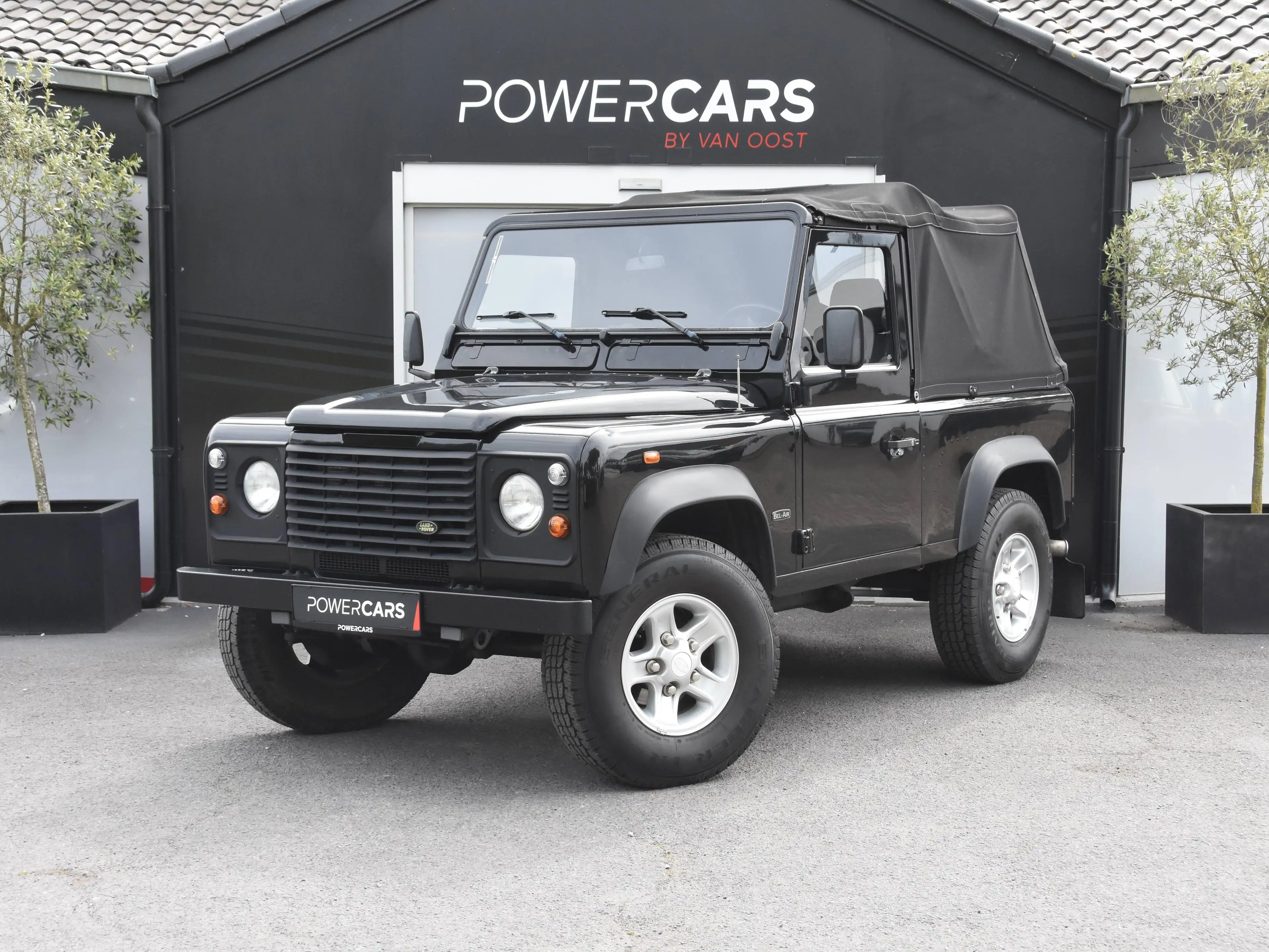 Land Rover Defender 90 TD5 Cabrio " BEL AIR " – 1 VAN 75 — photo 2