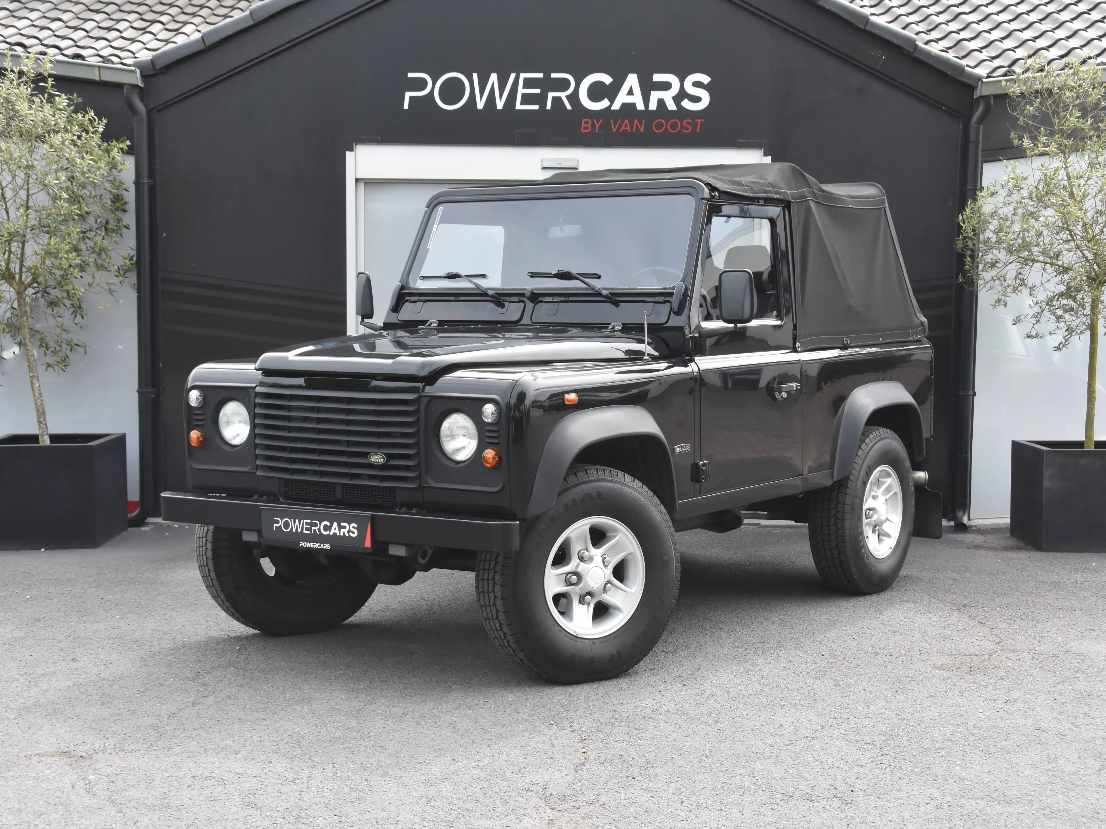 Land Rover Defender 90 TD5 Cabrio " BEL AIR " – 1 VAN 75