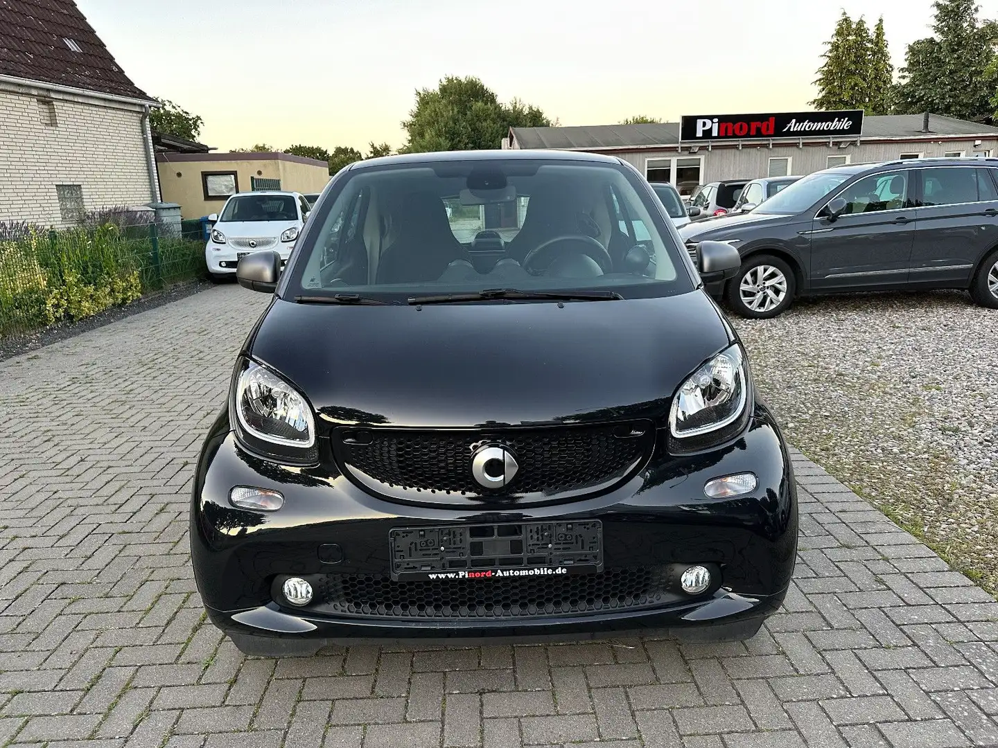 smart forTwo Passion SPORT-90PS-LED-NAVI-PANO-JBL-KAM Noir - 2