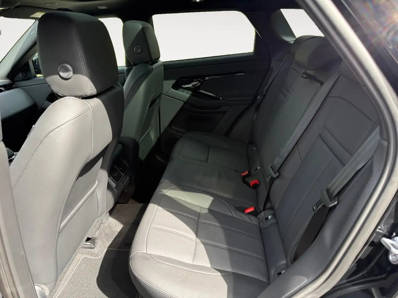 Land Rover Range Rover Evoque 2026 — фото 10