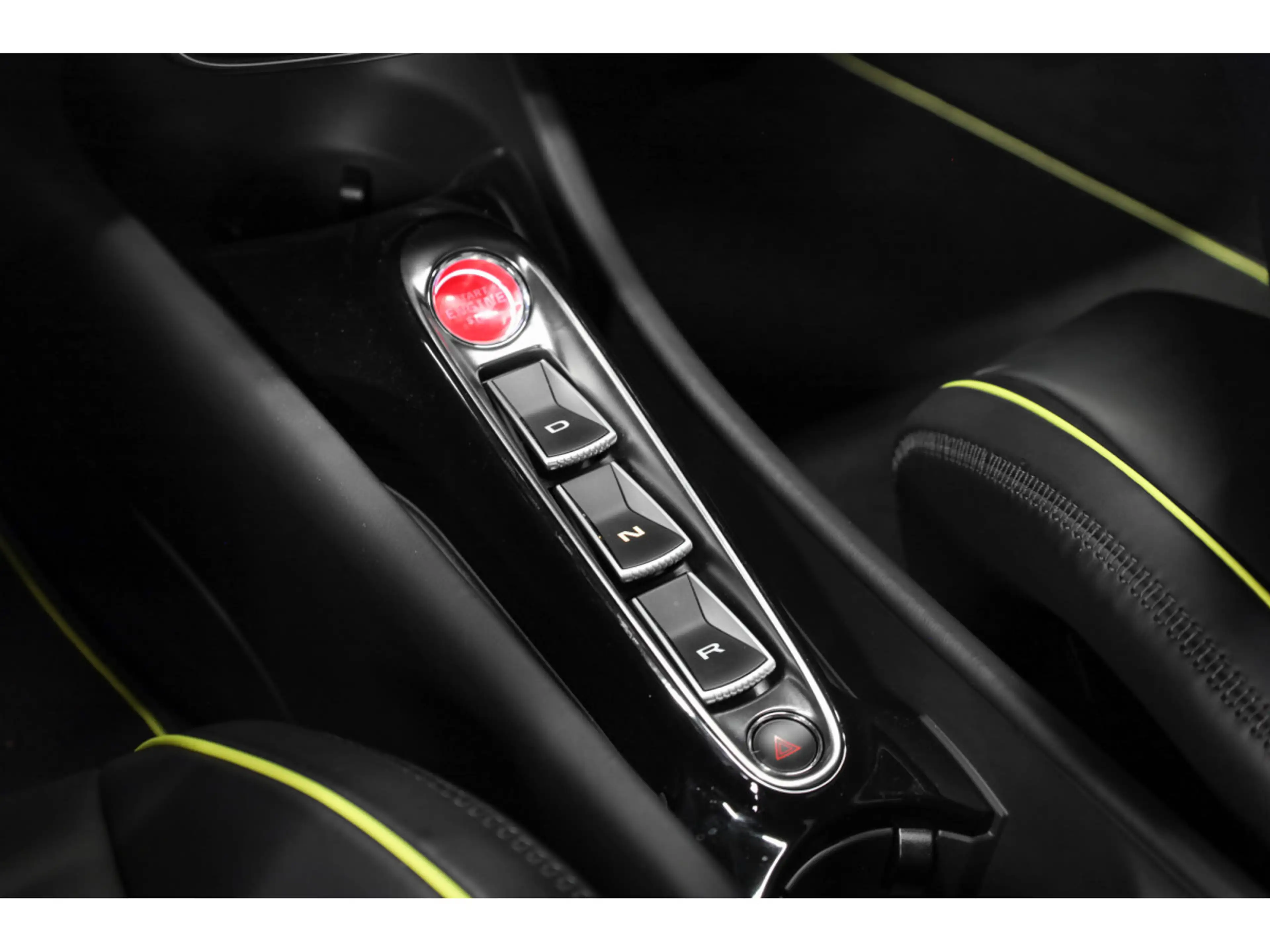 McLaren Artura Coupé V6 Hybrid — photo 13