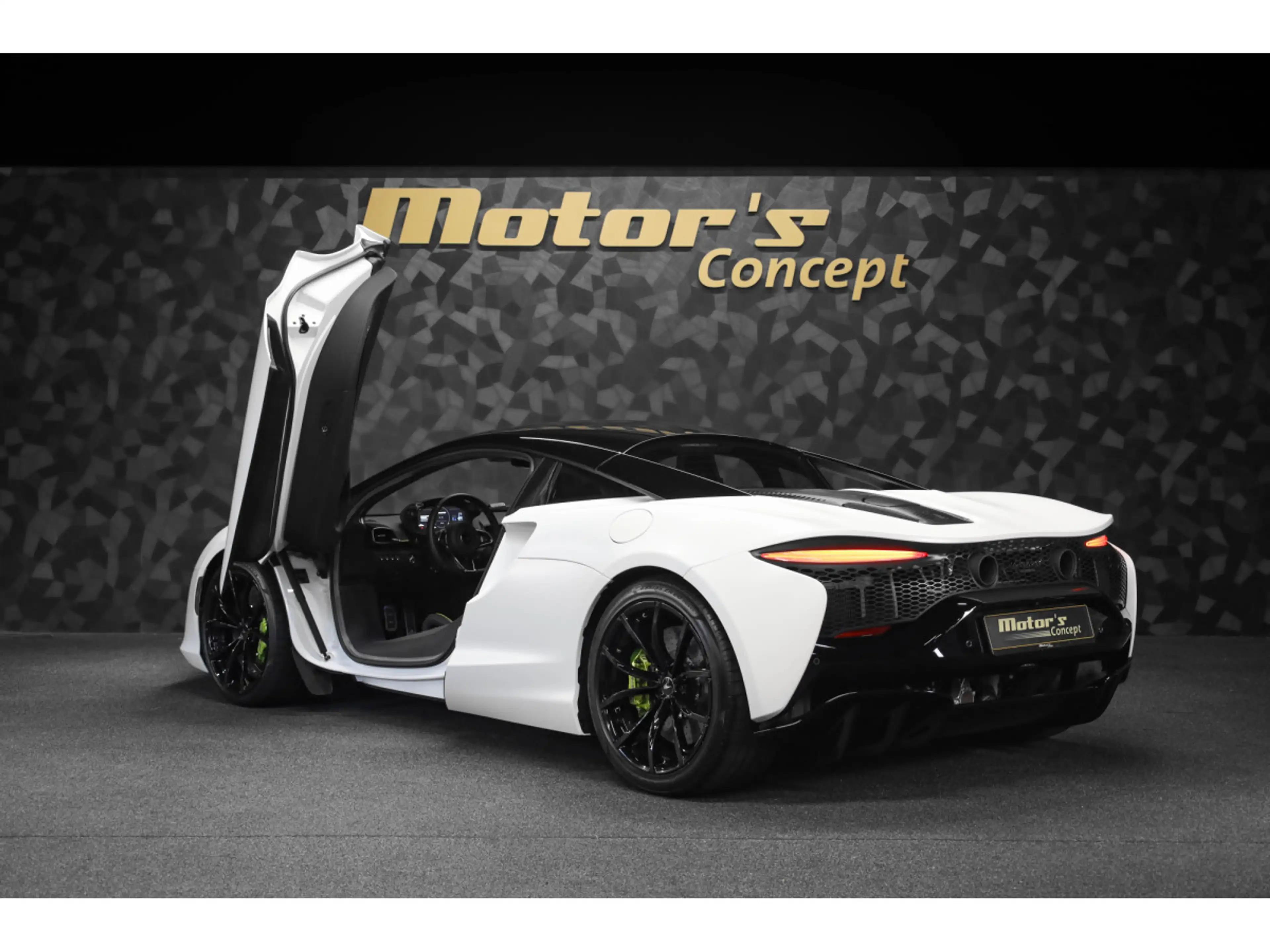 McLaren Artura Coupé V6 Hybrid — photo 7