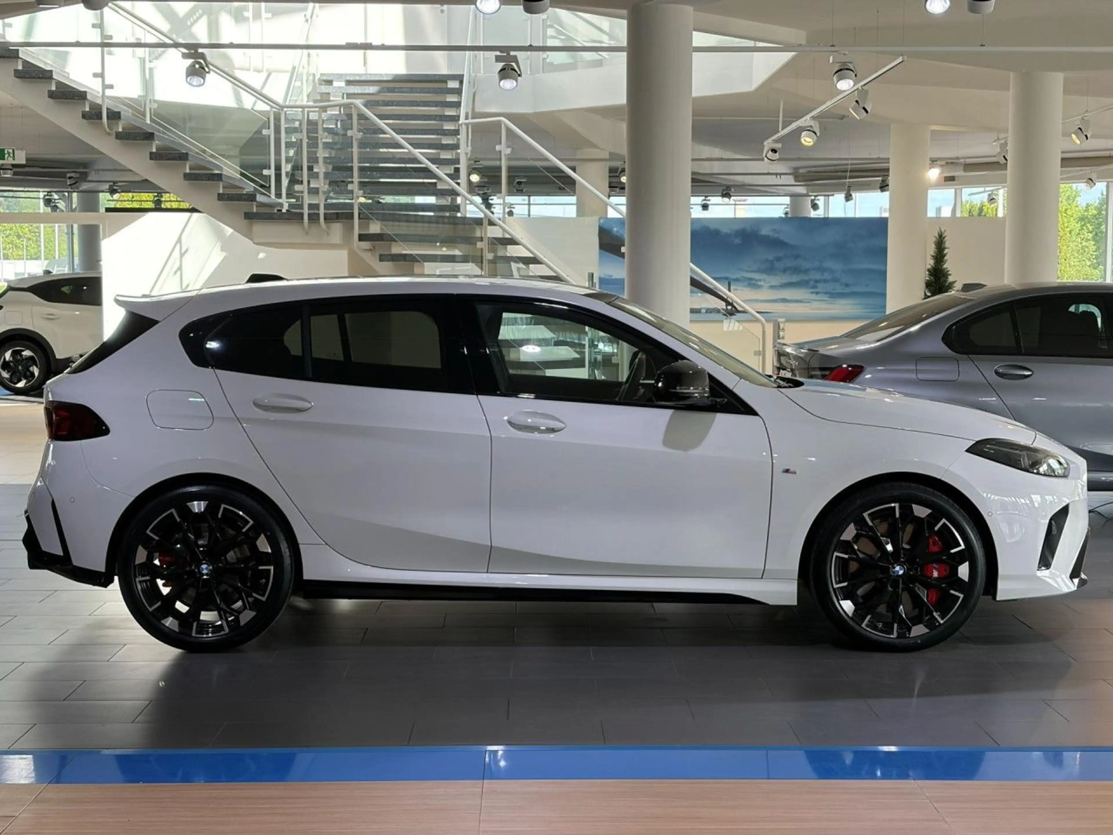 BMW 135 M xDrive M Sport Pro Innov. HUD DrivePlus 19" — photo 11