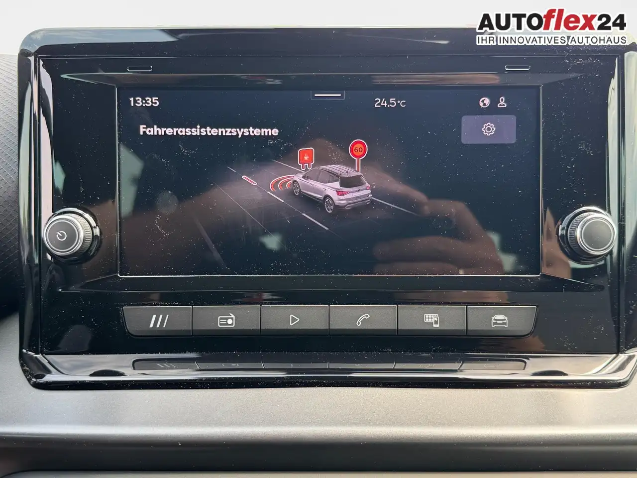SEAT Arona FR 1.5 TSI DSG Mo26 ACC 2Zokl 2xPDC Kam SHZ Ful..., миниатюра 18