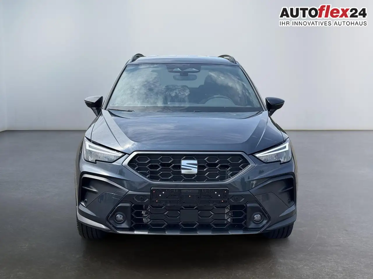 SEAT Arona FR 1.5 TSI DSG Mo26 ACC 2Zokl 2xPDC Kam SHZ Ful..., миниатюра 3