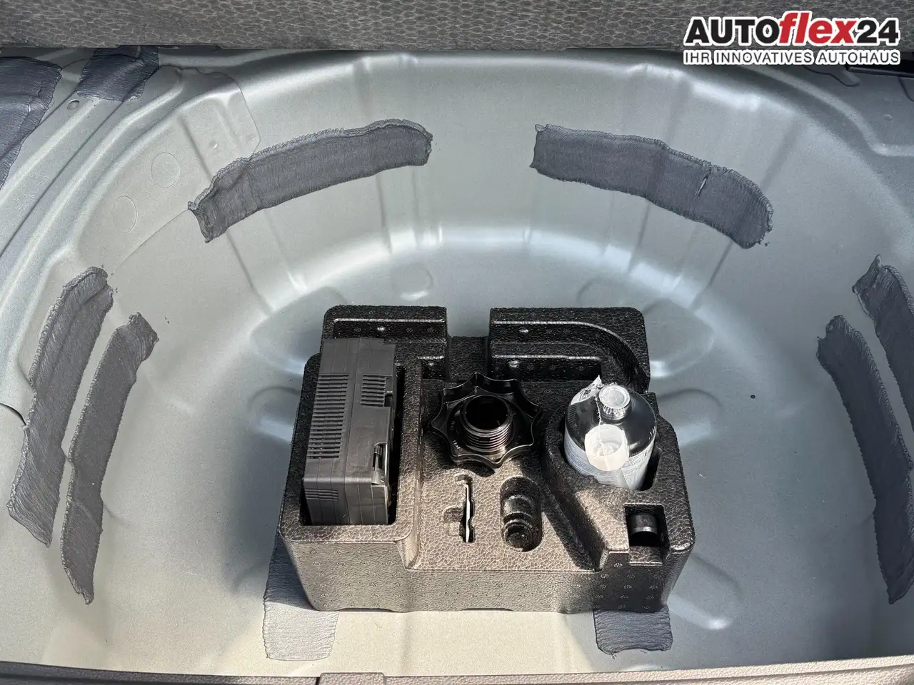 SEAT Arona FR 1.5 TSI DSG Mo26 ACC 2Zokl 2xPDC Kam SHZ Ful..., миниатюра 28