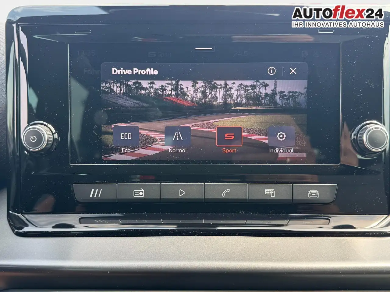 SEAT Arona FR 1.5 TSI DSG Mo26 ACC 2Zokl 2xPDC Kam SHZ Ful..., миниатюра 20