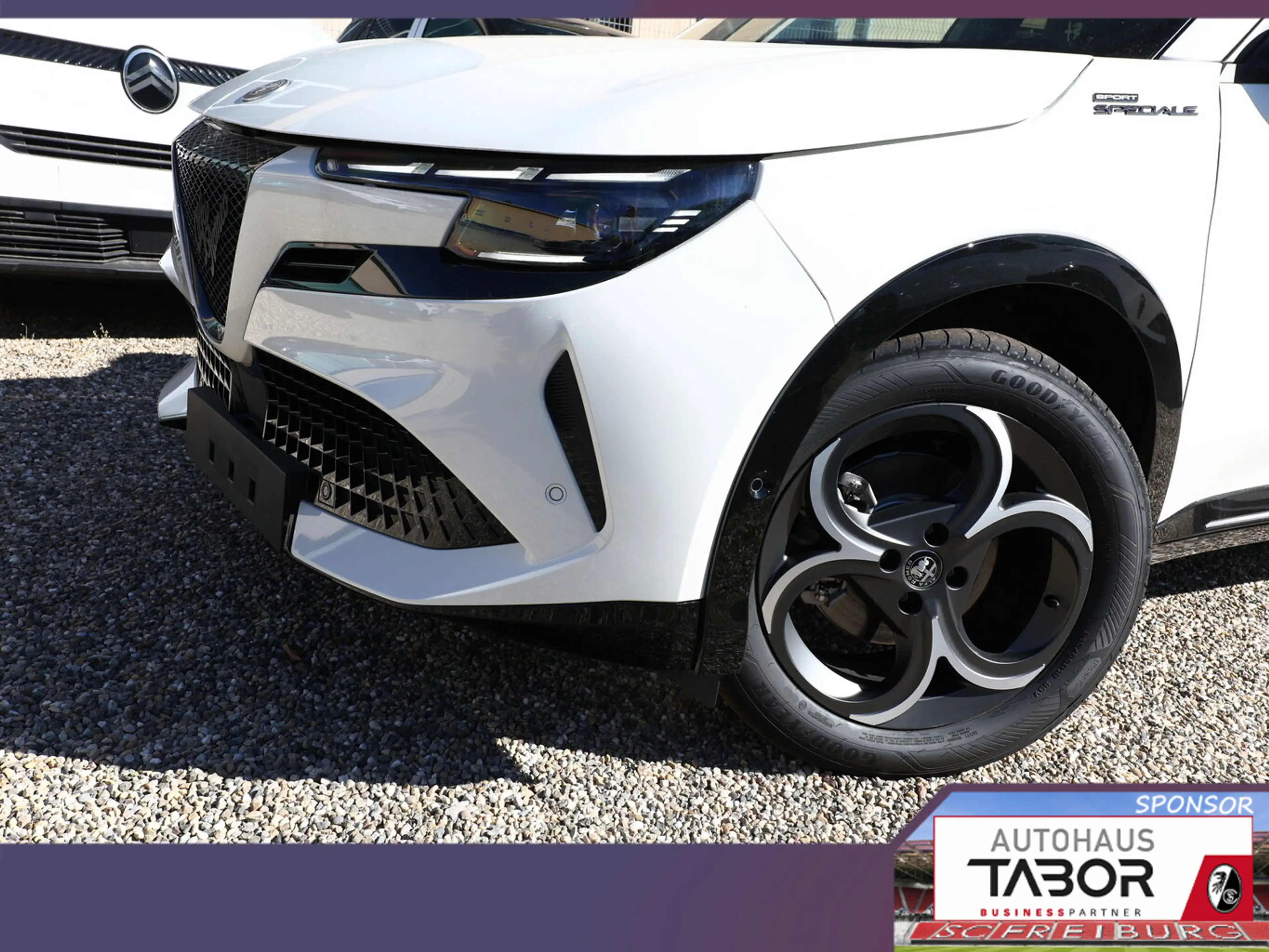 Alfa Romeo Junior Ibrida Q4 Sport Speciale TechP UVP-28%* — photo 5