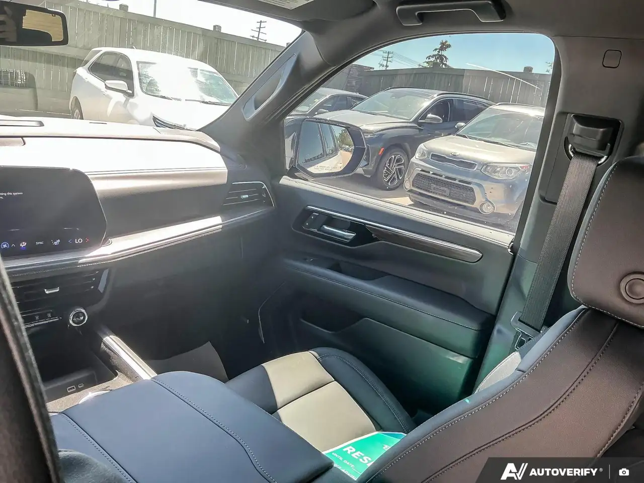 Chevrolet Tahoe снимка Chevrolet Tahoe