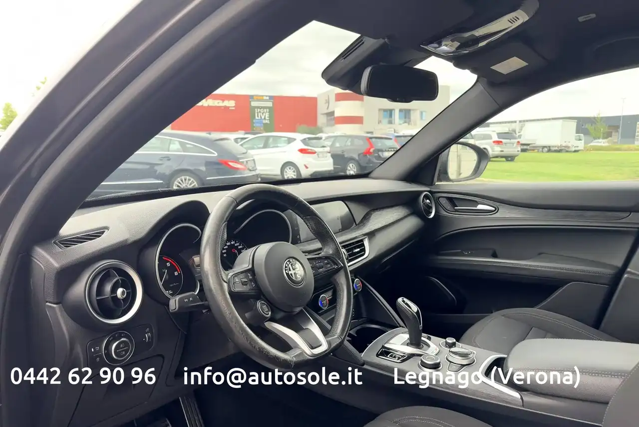 Alfa Romeo Stelvio 2022