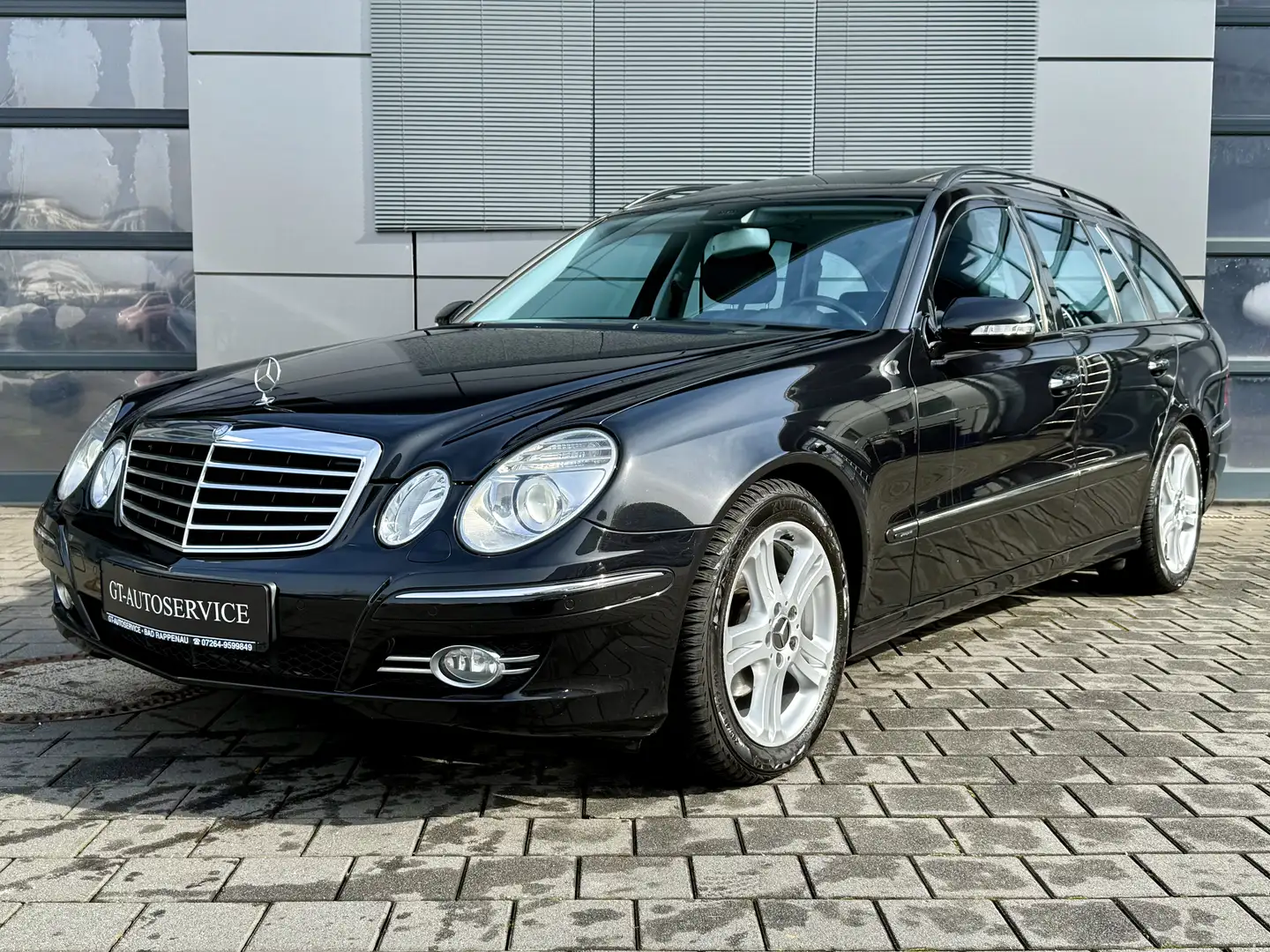 Mercedes-Benz E 200 T Kompressor Avantgarde AHK/Navi/Schiebedach Negro - 1