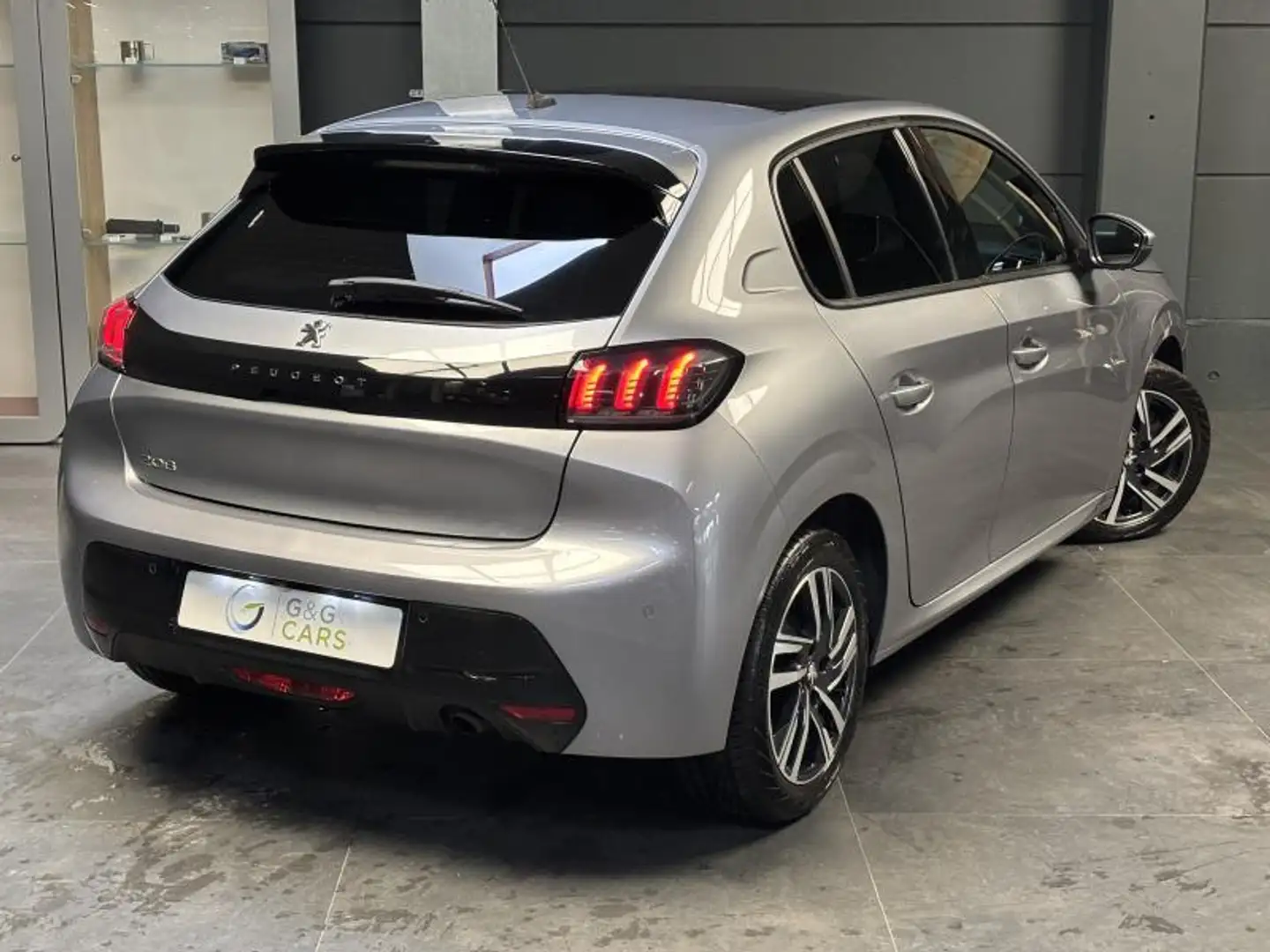 Peugeot 208 II Allure Grijs - 2