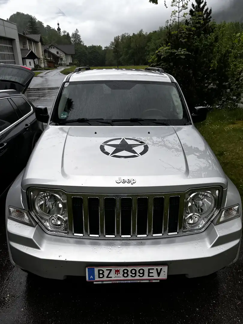 Jeep Cherokee Jeep Cherokee 2.8 CRD Limited – Automatik – Picker Silber - 2