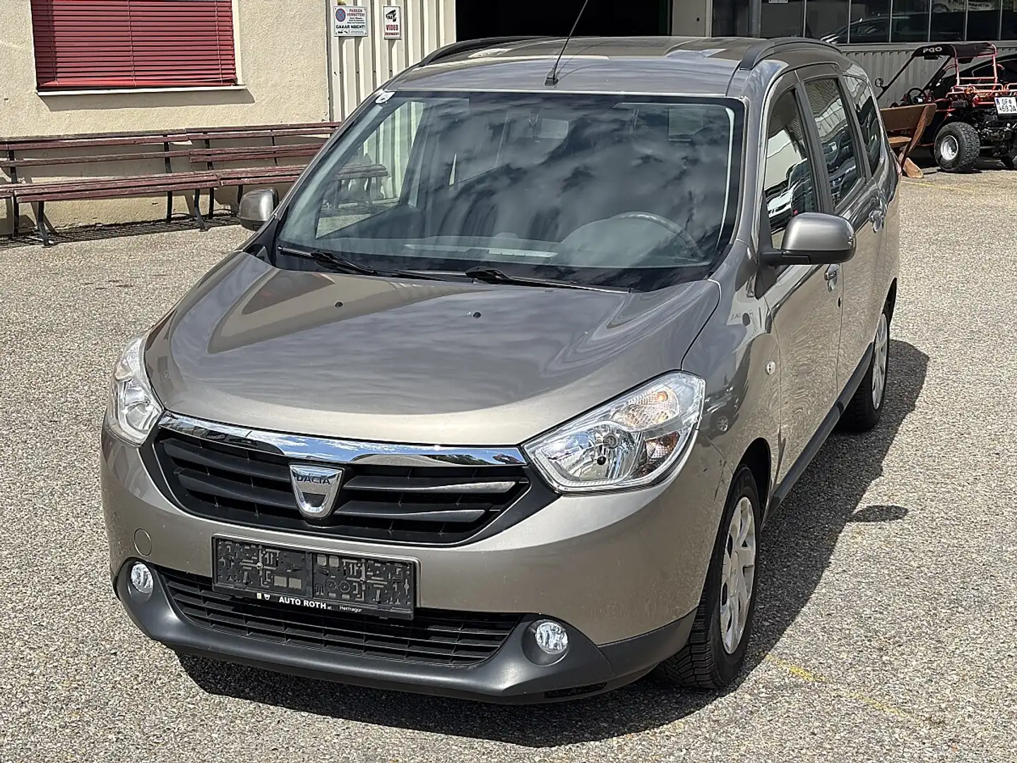 Dacia Lodgy Ambiance dCi 90 Braun - 2