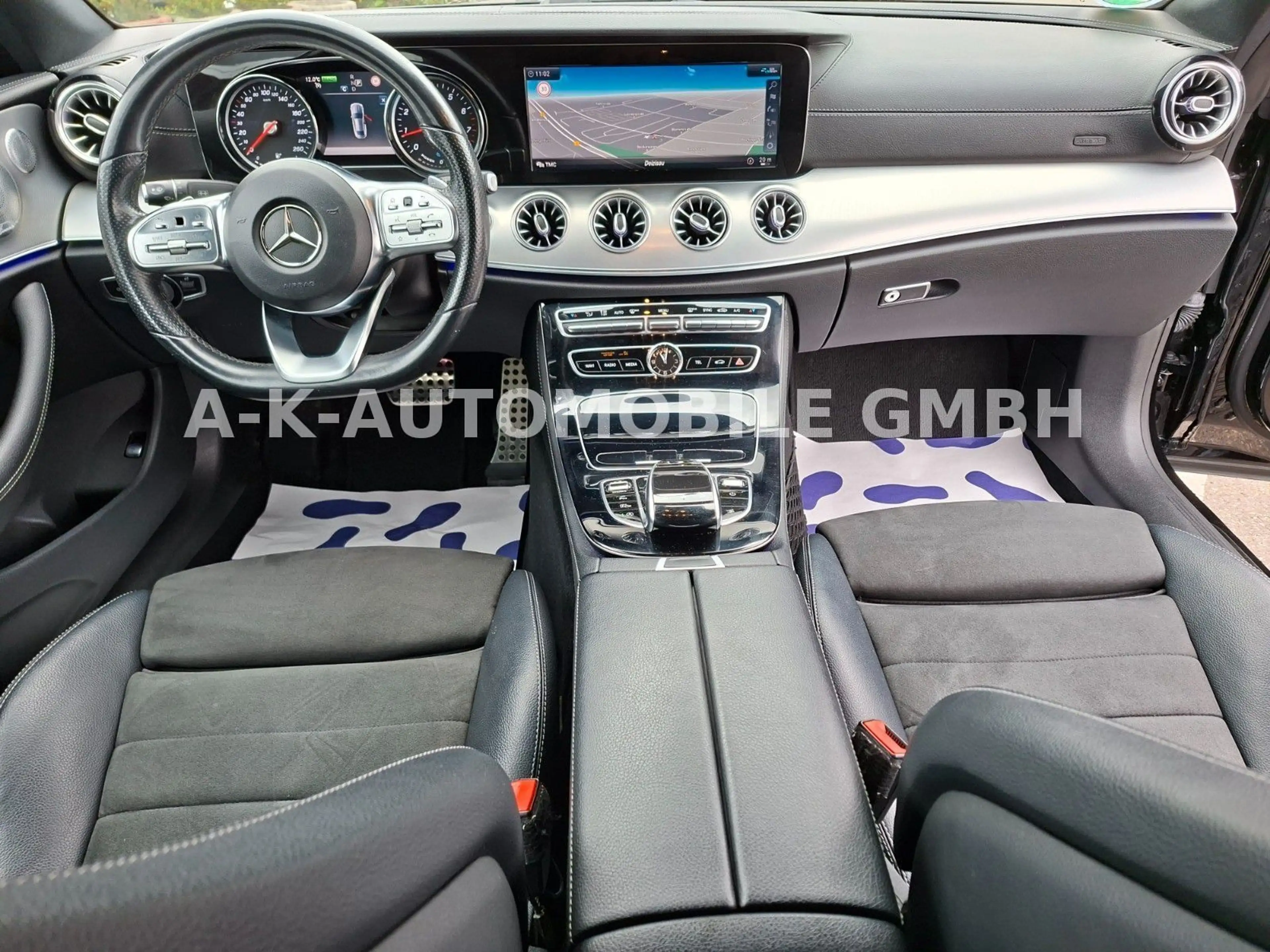 Mercedes-Benz E 350 Coupe AMG-Line — photo 14