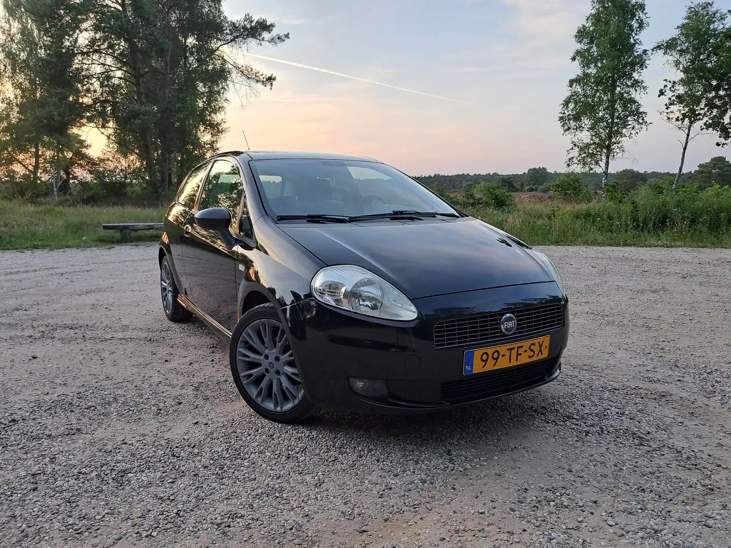 Fiat Grande Punto 1.4 16V Sport Negro - 1