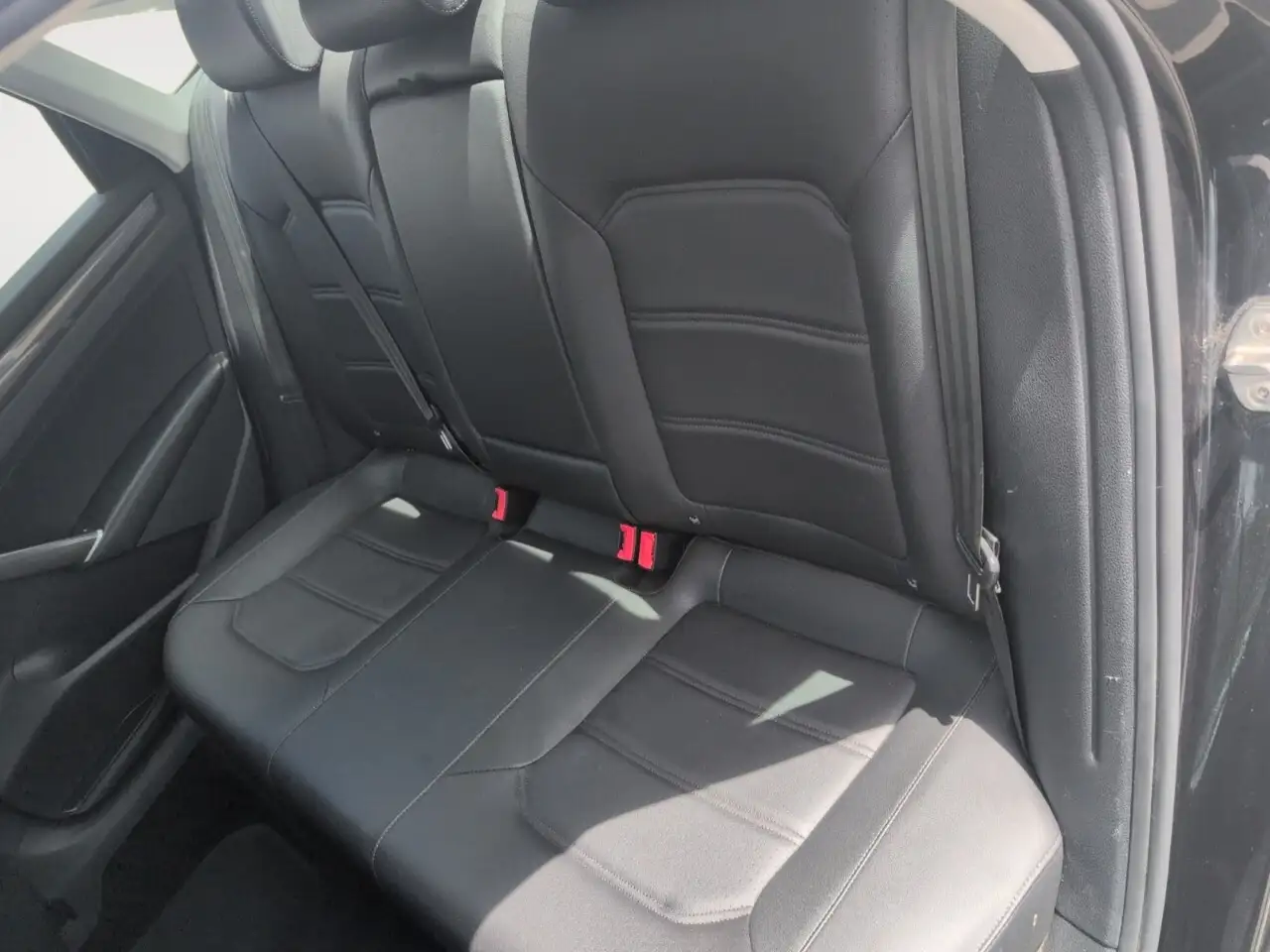 Volkswagen Passat снимка Volkswagen Passat