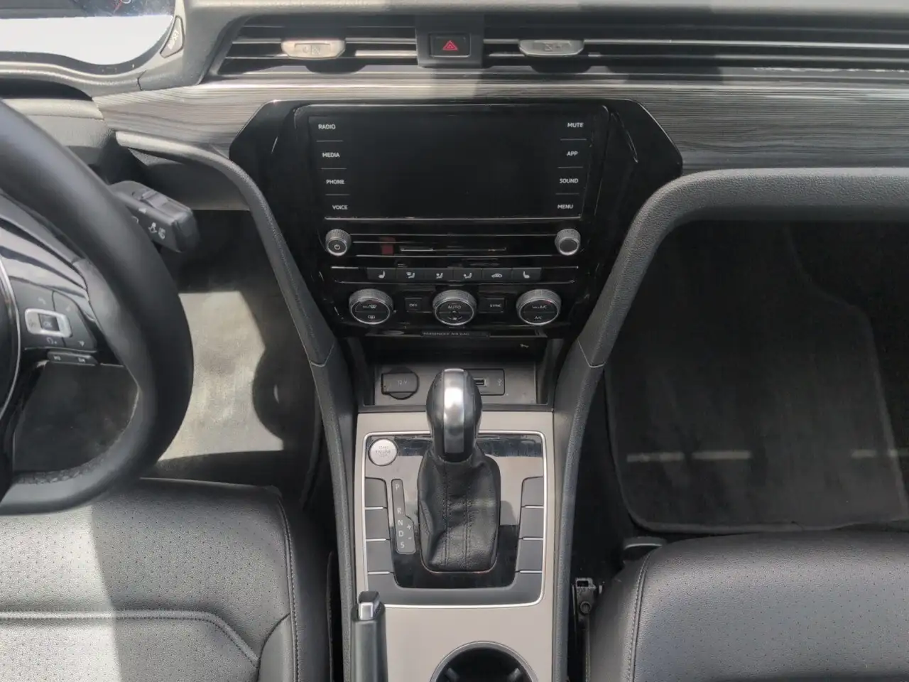 Volkswagen Passat снимка Volkswagen Passat