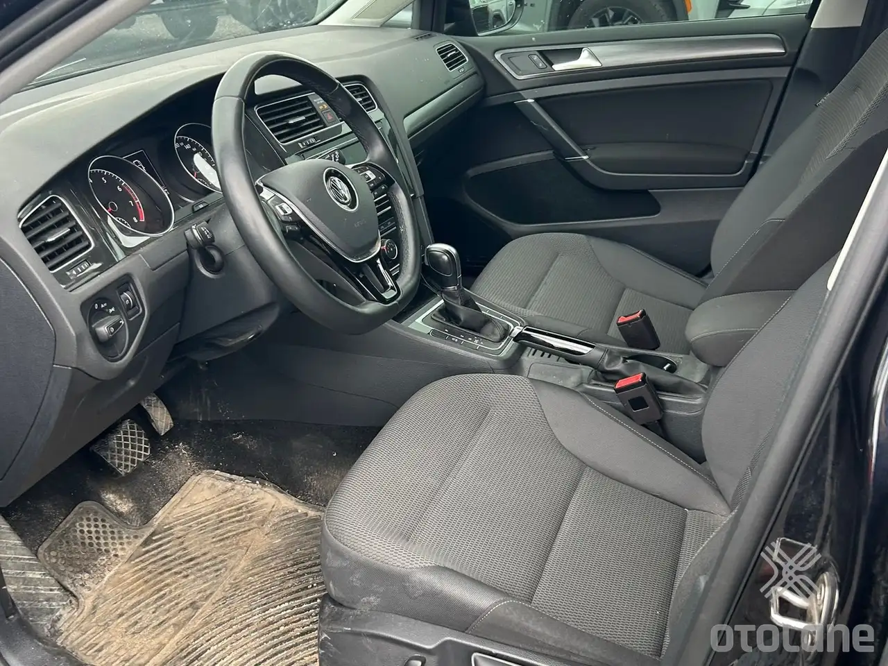Volkswagen Golf photo Volkswagen Golf