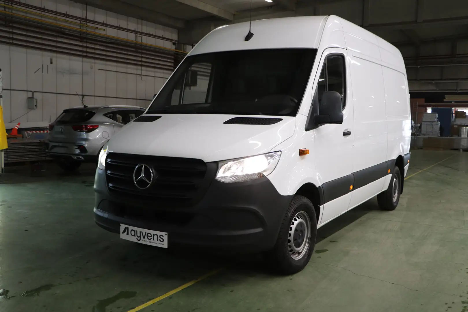 Mercedes-Benz Sprinter 2.0 CDi 317 L2 RWD Functional LEDER/CUIR GPS Airco Wit - 1