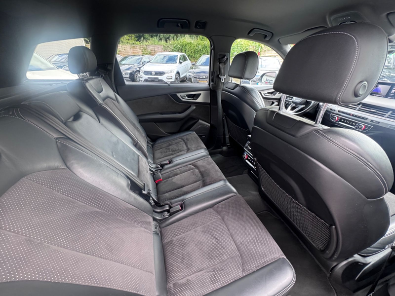 Audi SQ7 4.0 TDI quattro AHK Bose Nacht ACC Matrix — photo 4