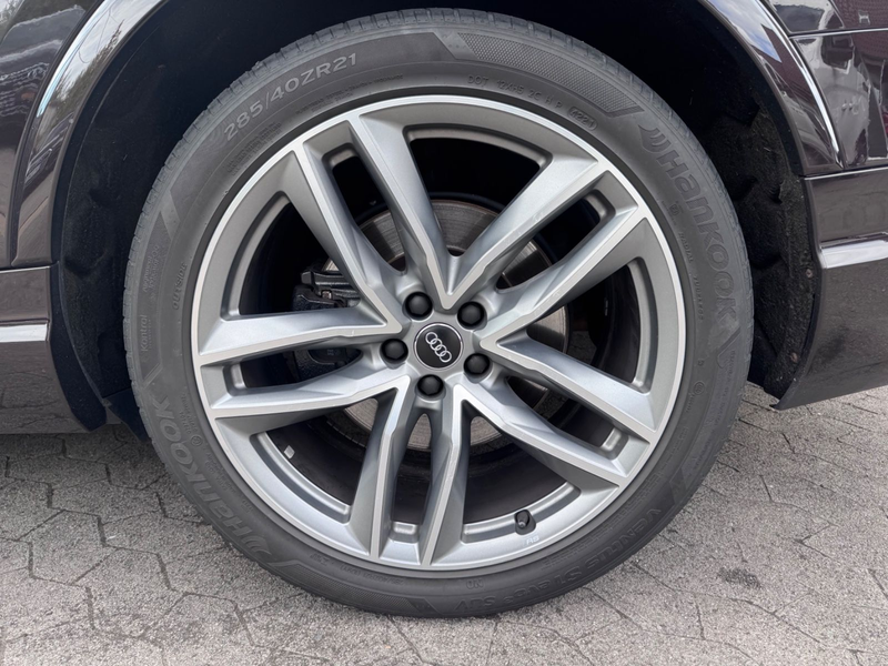Audi SQ7 4.0 TDI quattro AHK Bose Nacht ACC Matrix — photo 14