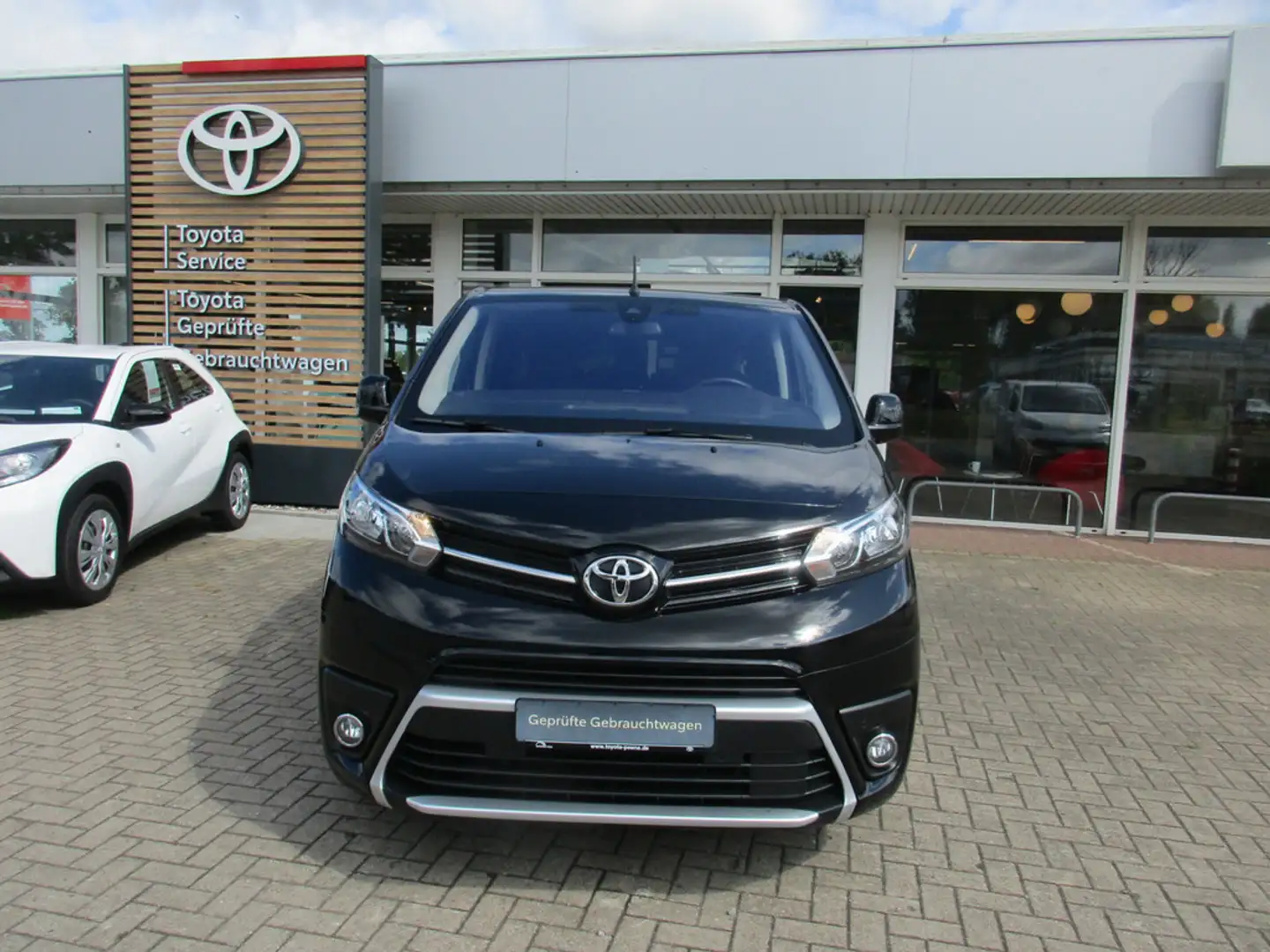Toyota Proace Verso 2.0 L1 Team Deutschland NAVI ACC Zwart - 2